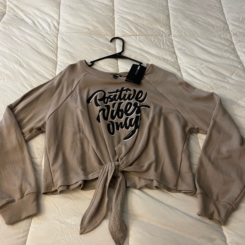 Long sleeve crop top